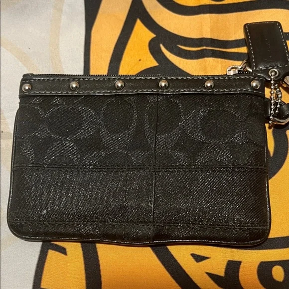 Coach Vintage Black Signature Jacquard Studded Wristlet. #42015 - Picture 5 of 11